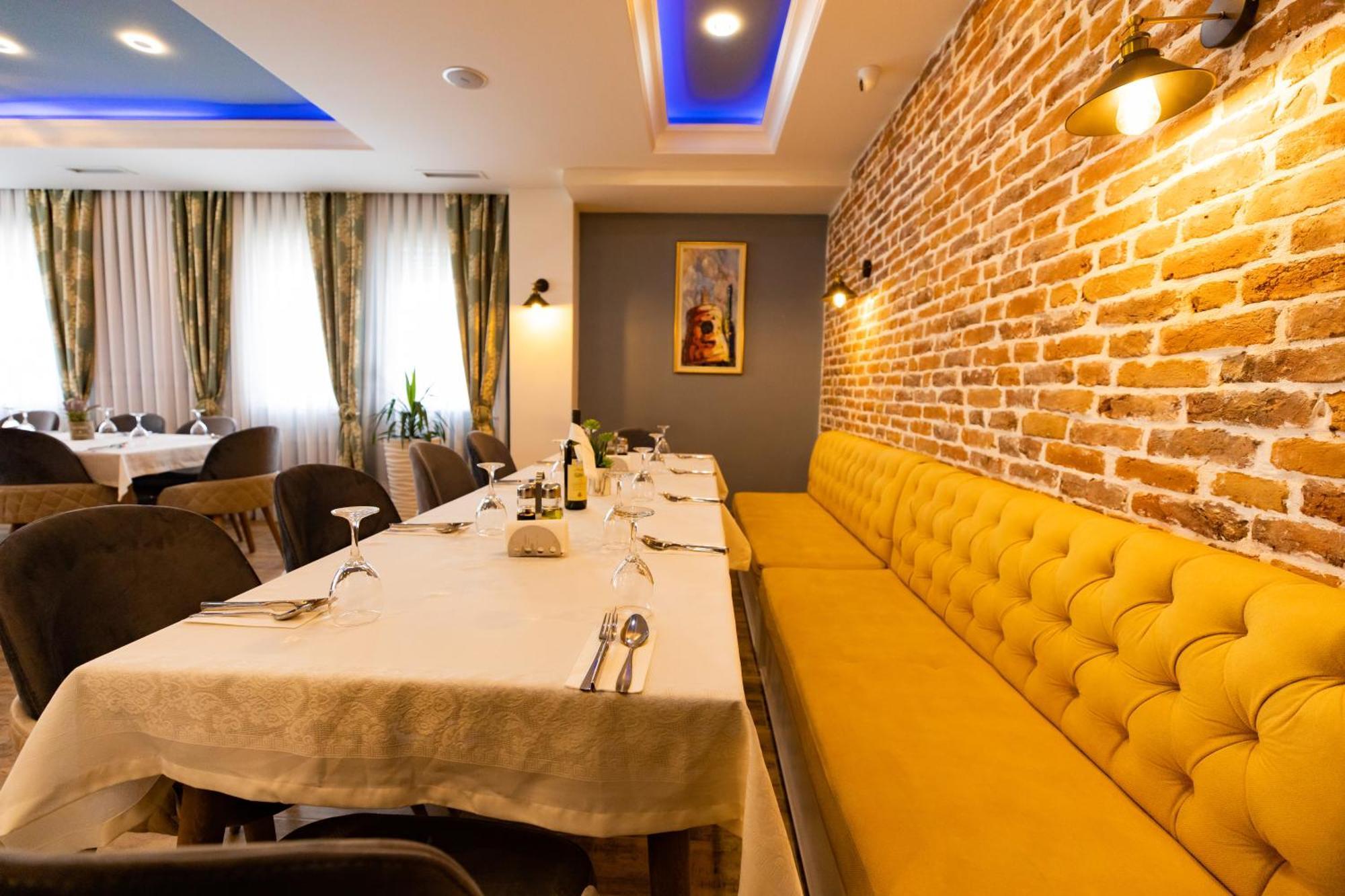Dodona Aparthotel In Prishtina Пристина Екстериор снимка
