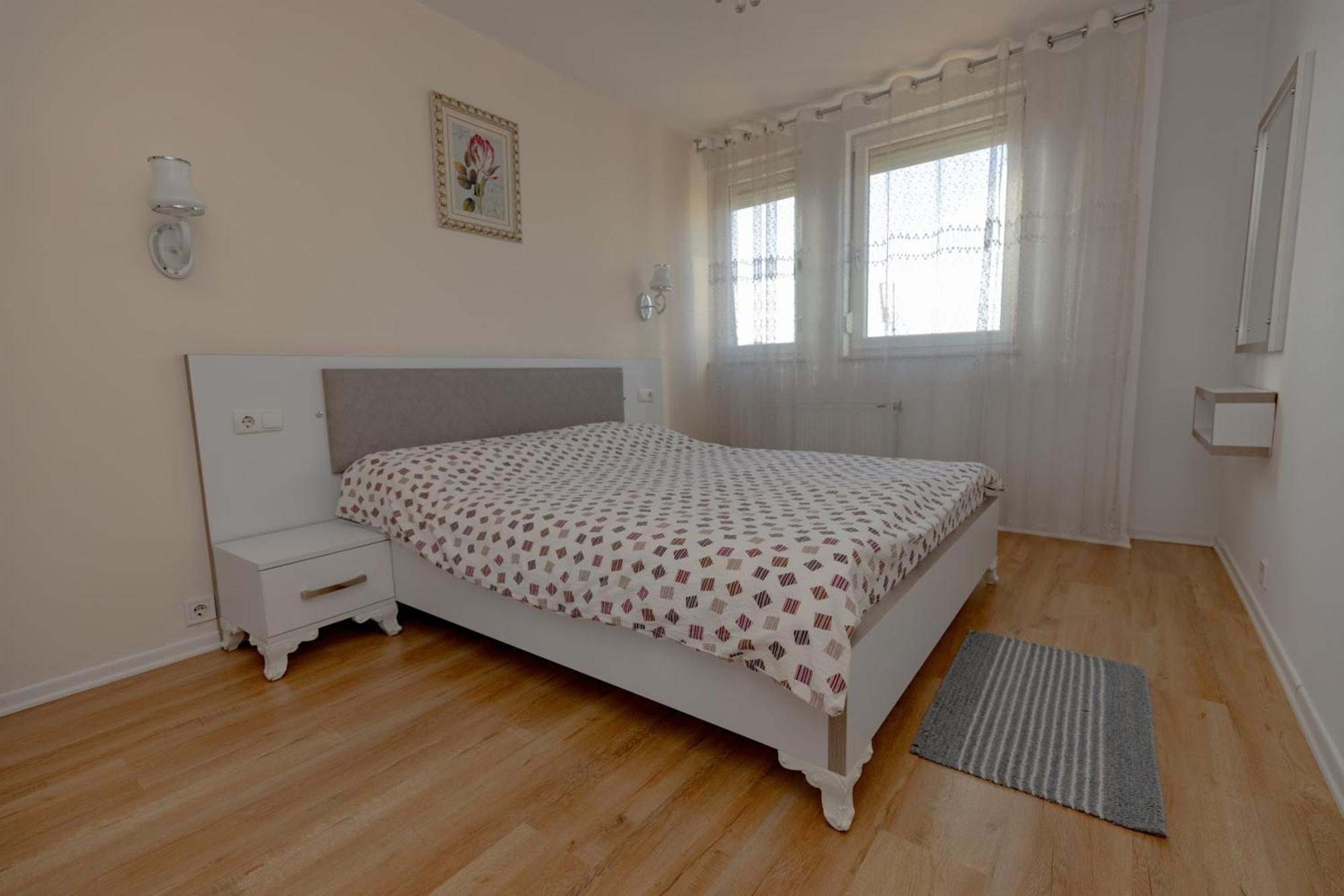 Dodona Aparthotel In Prishtina Пристина Стая снимка