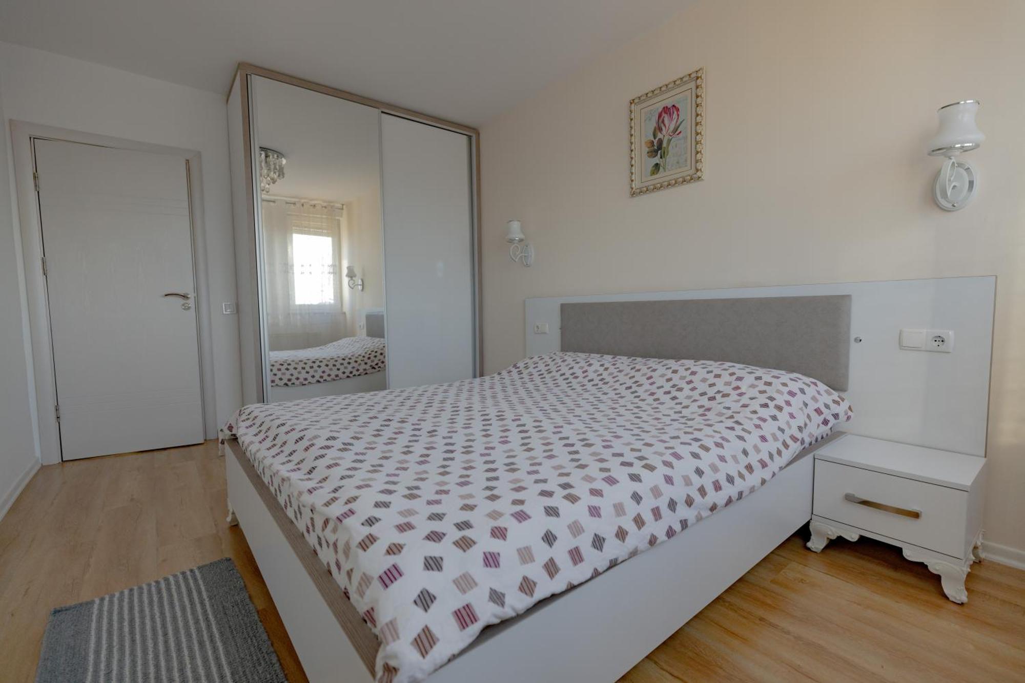Dodona Aparthotel In Prishtina Пристина Стая снимка