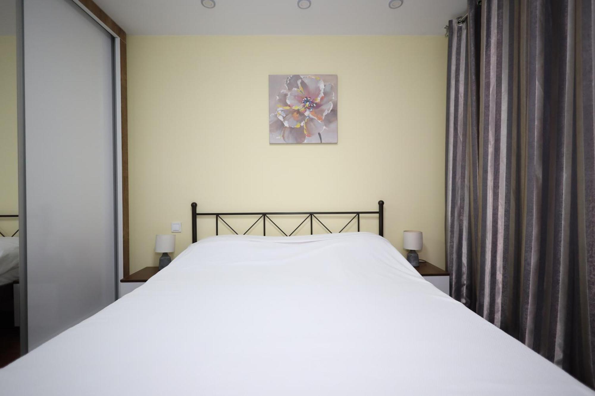 Dodona Aparthotel In Prishtina Пристина Екстериор снимка